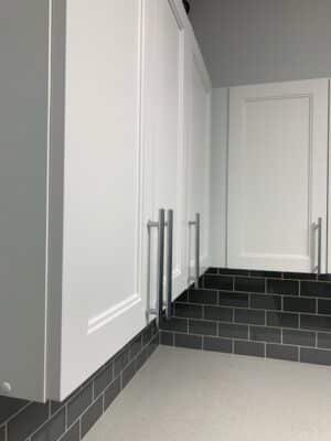 white cabinets showroom