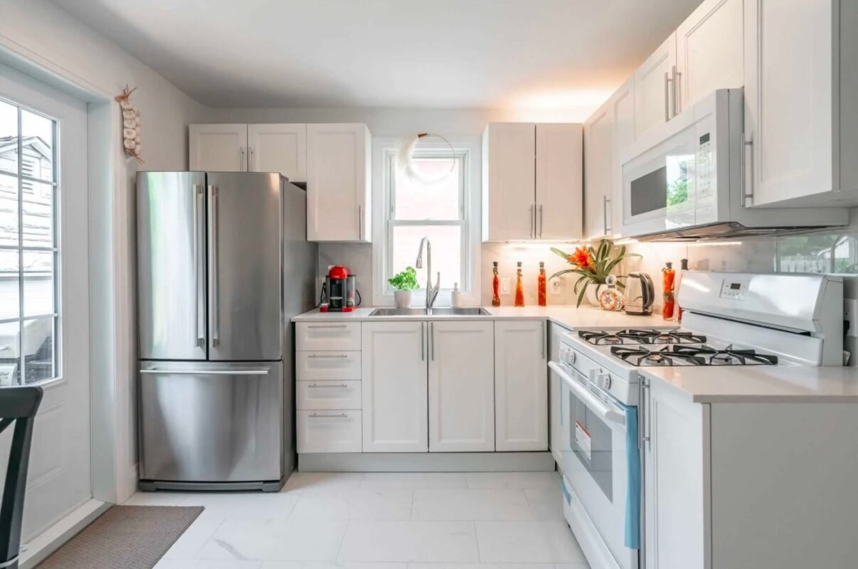 showroom London kitchen cabinets